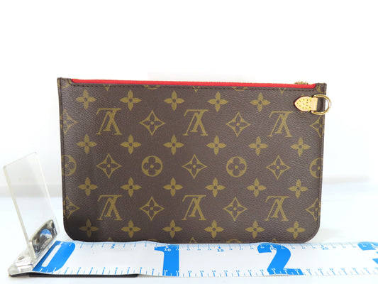 LOUIS VUITTON Unidentified Monogram Louis Vuitton Neverfull Pouch / Brown Monogram Canvas / Gold Hardware Pouch