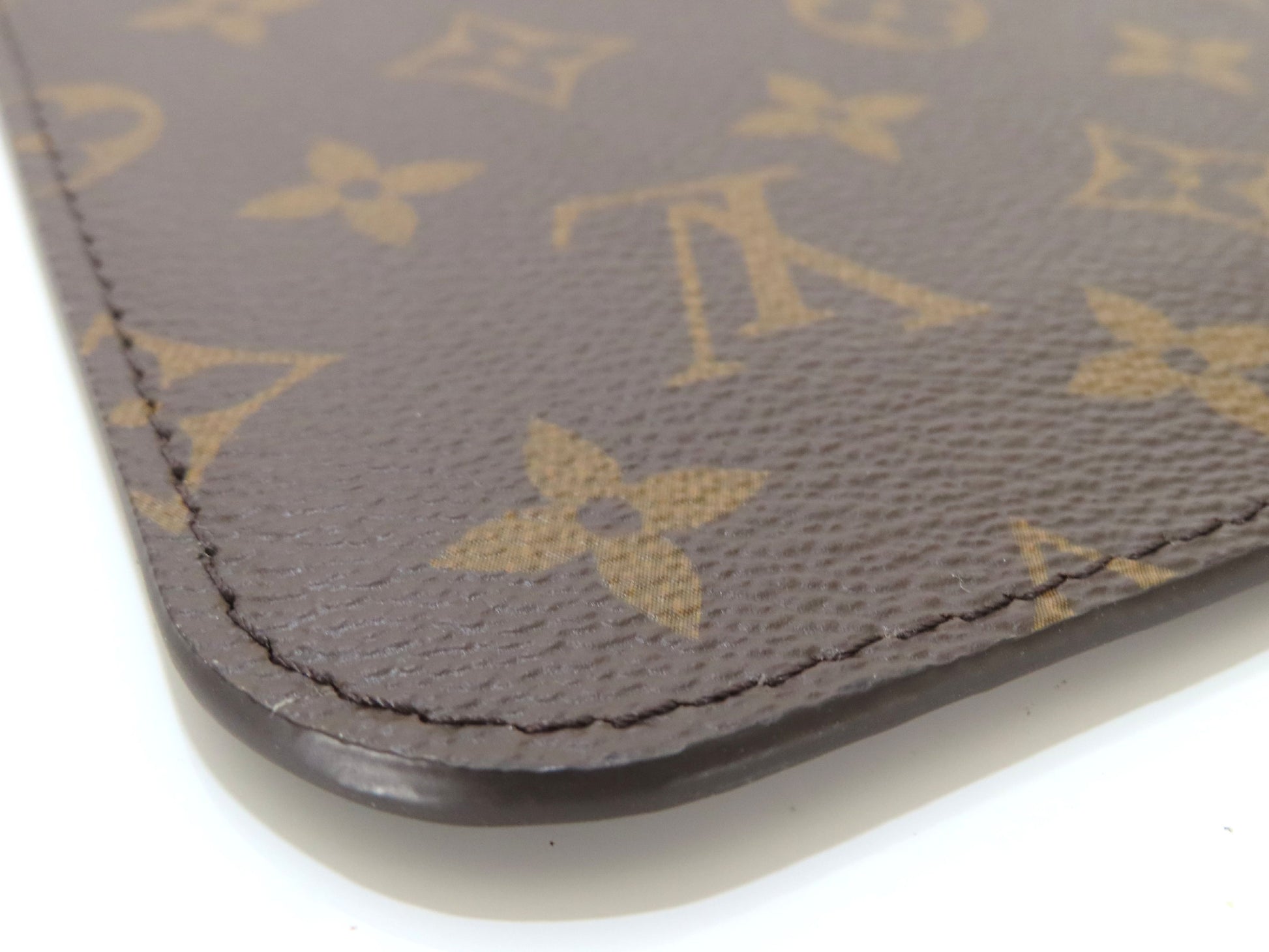 LOUIS VUITTON Unidentified Monogram Louis Vuitton Neverfull Pouch / Brown Monogram Canvas / Gold Hardware Pouch