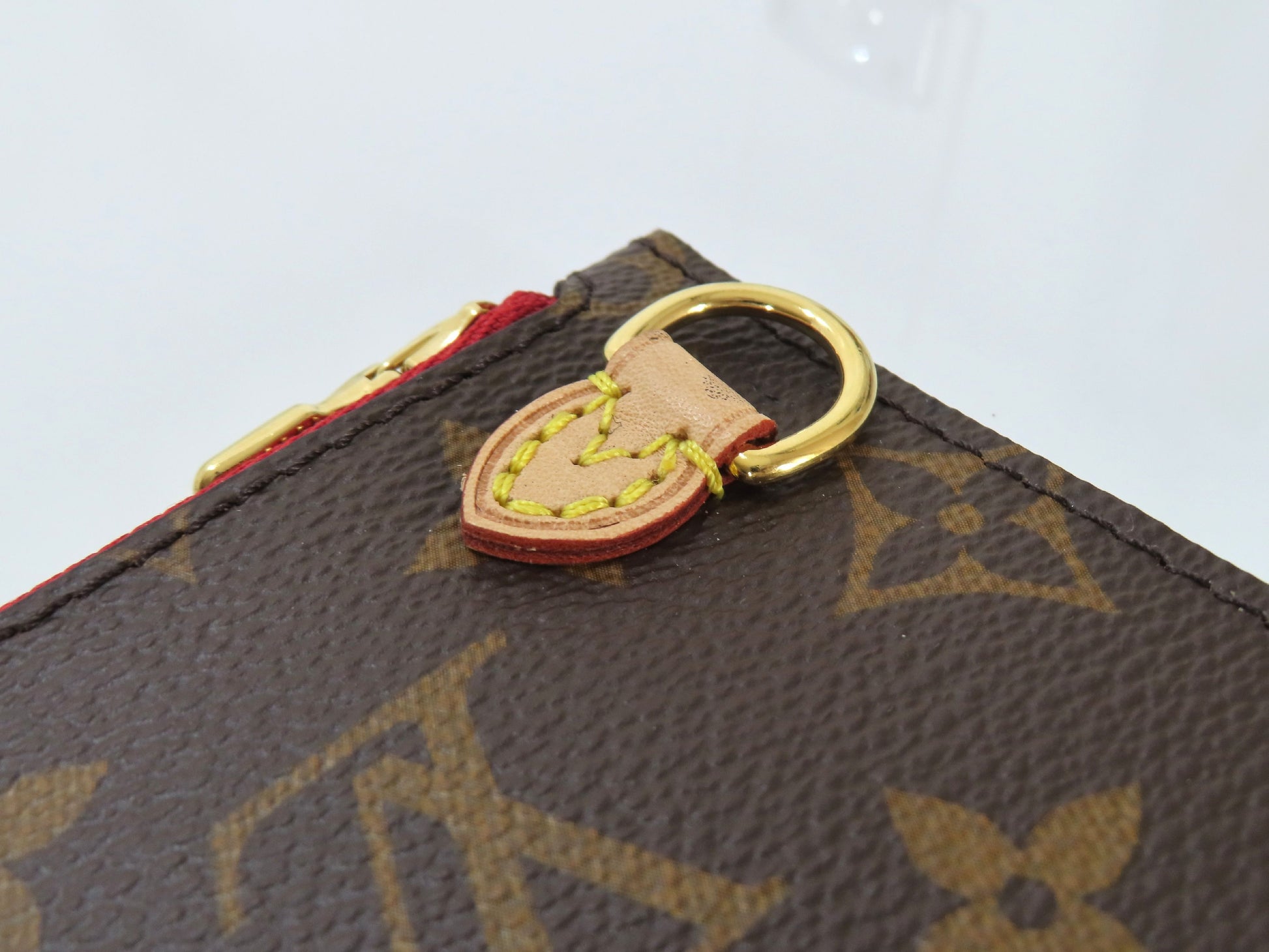LOUIS VUITTON Unidentified Monogram Louis Vuitton Neverfull Pouch / Brown Monogram Canvas / Gold Hardware Pouch