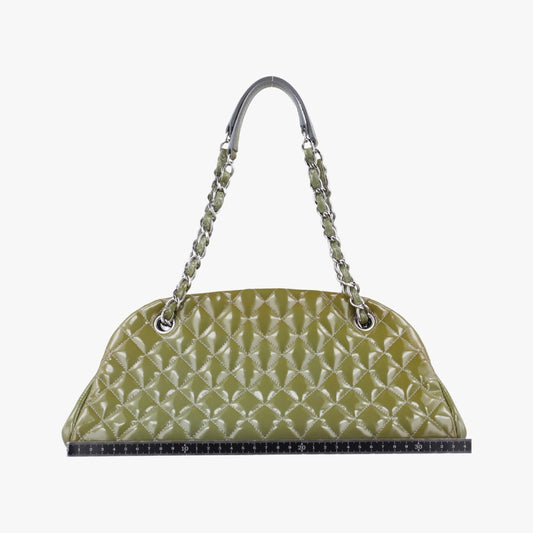 CHANEL Mademoiselle Bowling Green Patent A5055714733004 Shoulder Bag