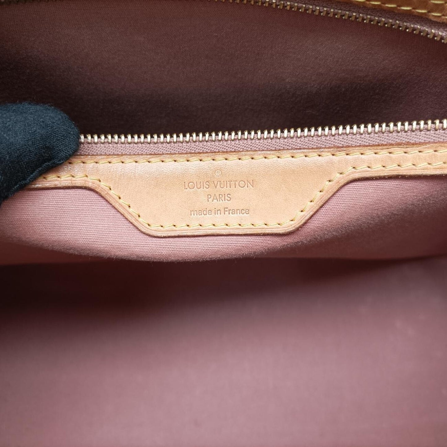 LOUIS VUITTON Blair GM Beige Vernis M91621SR1113 Shoulder Bag