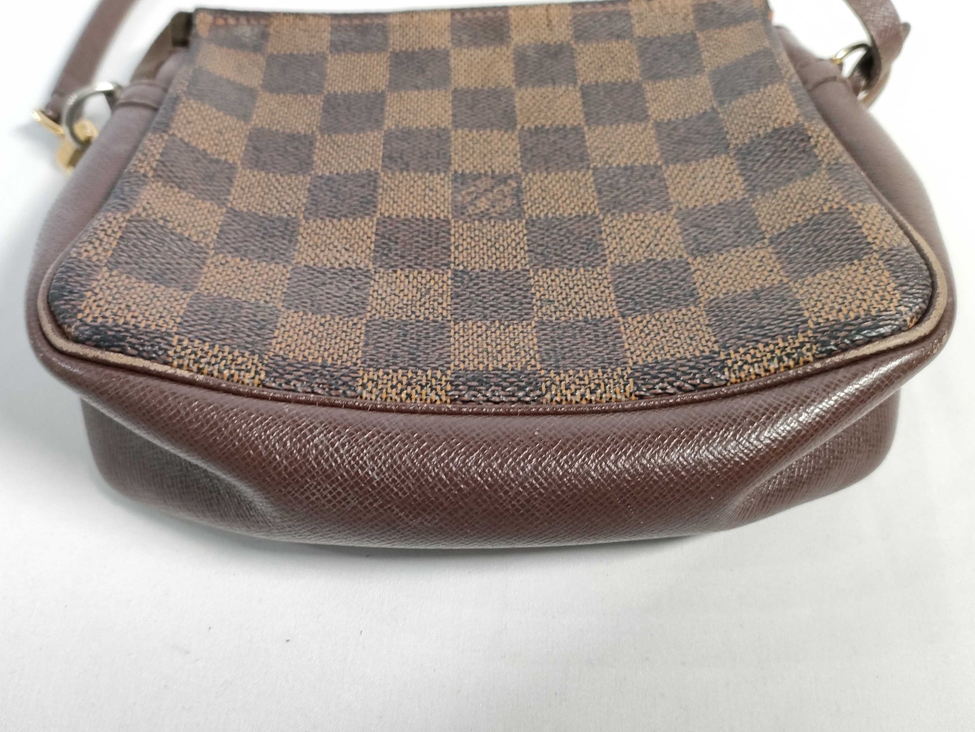 LOUIS VUITTON RFID verification not possible, serial number verification not possible, Damier Louis Vuitton Damier Truth handbag, accessory pouch, handbag