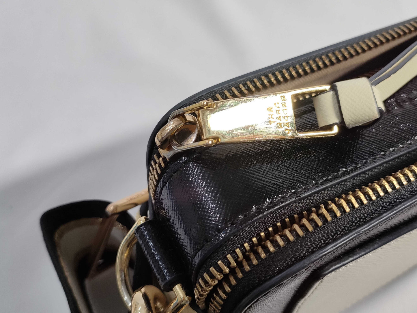MARC JACOBS Snapshot Shoulder Bag