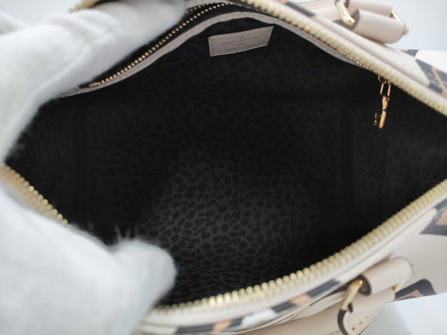 LOUIS VUITTON Wild at Heart Speedy Bandouliere 25 M45828 RFID Handbag