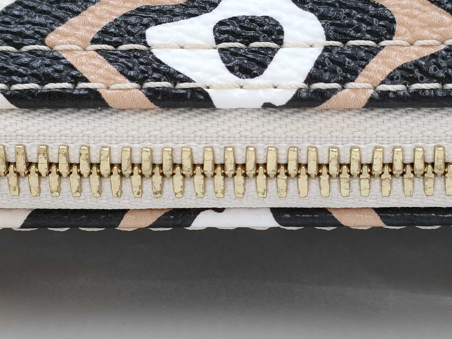 LOUIS VUITTON Wild at Heart Speedy Bandouliere 25 M45828 RFID Handbag