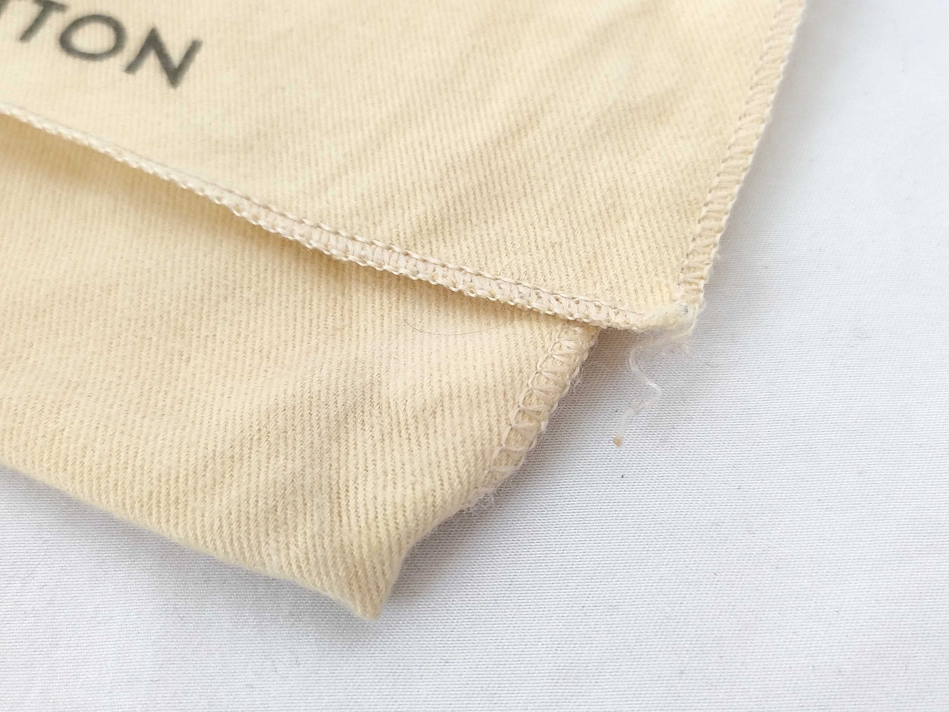 LOUIS VUITTON LOUIS VUITTON LOUIS VUITTON Dust Bags Dust Bags Dust Bags Other Accessories