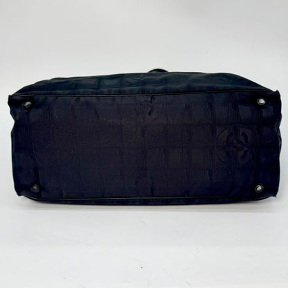 CHANEL New Travel Line Black Tote Bag 7394058