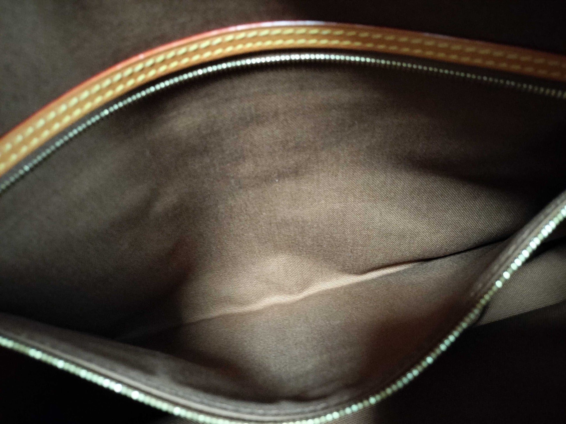 LOUIS VUITTON RFID Verified, Serial Number Unverifiable, Monogram M14018 Vagabond Hobo Shoulder Bag