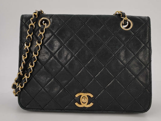 CHANEL Matelasse Chain Shoulder Bag