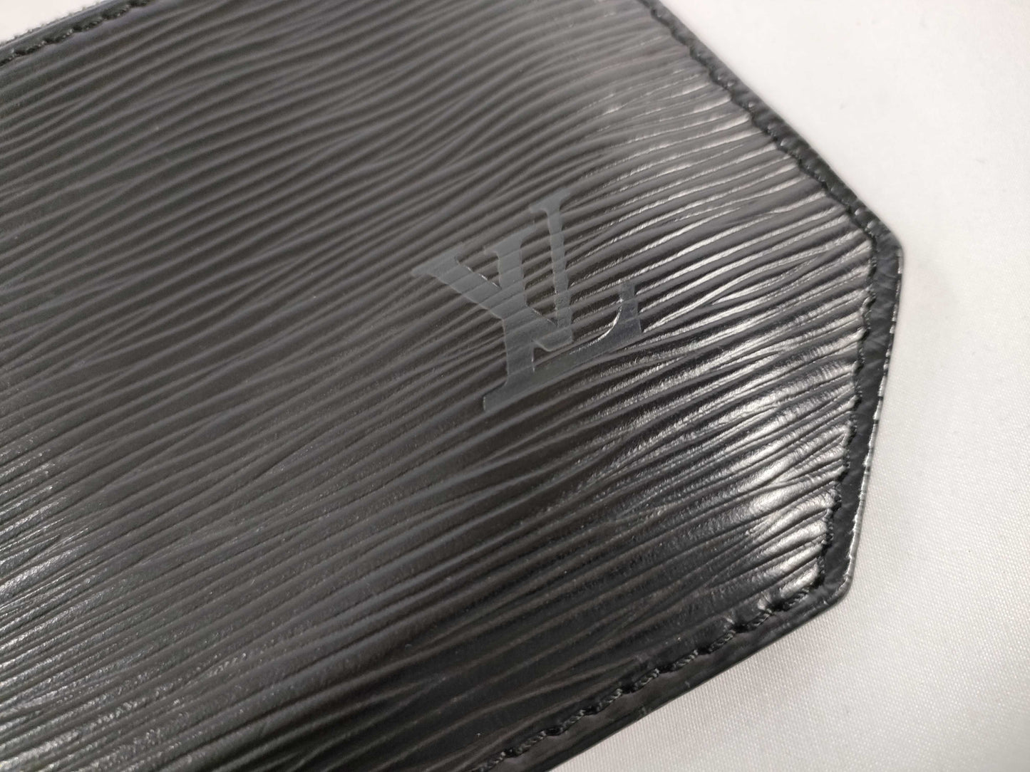 LOUIS VUITTON RFID verification failed, serial number verification failed, Epi Louis Vuitton Epi pouch included, black pouch