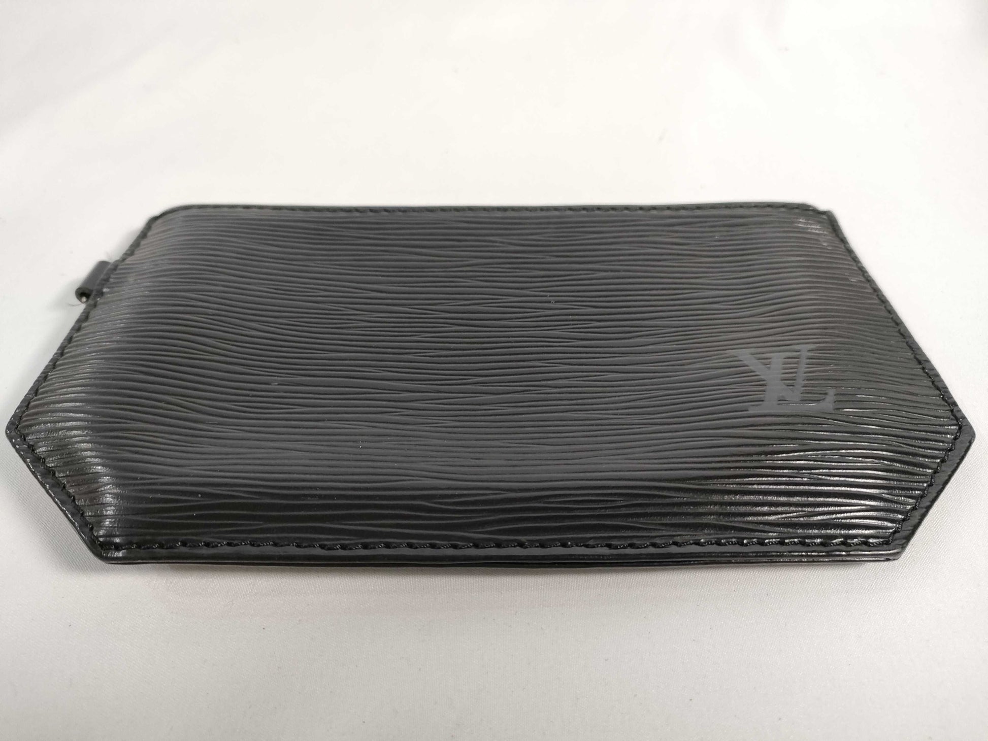 LOUIS VUITTON RFID verification failed, serial number verification failed, Epi Louis Vuitton Epi pouch included, black pouch
