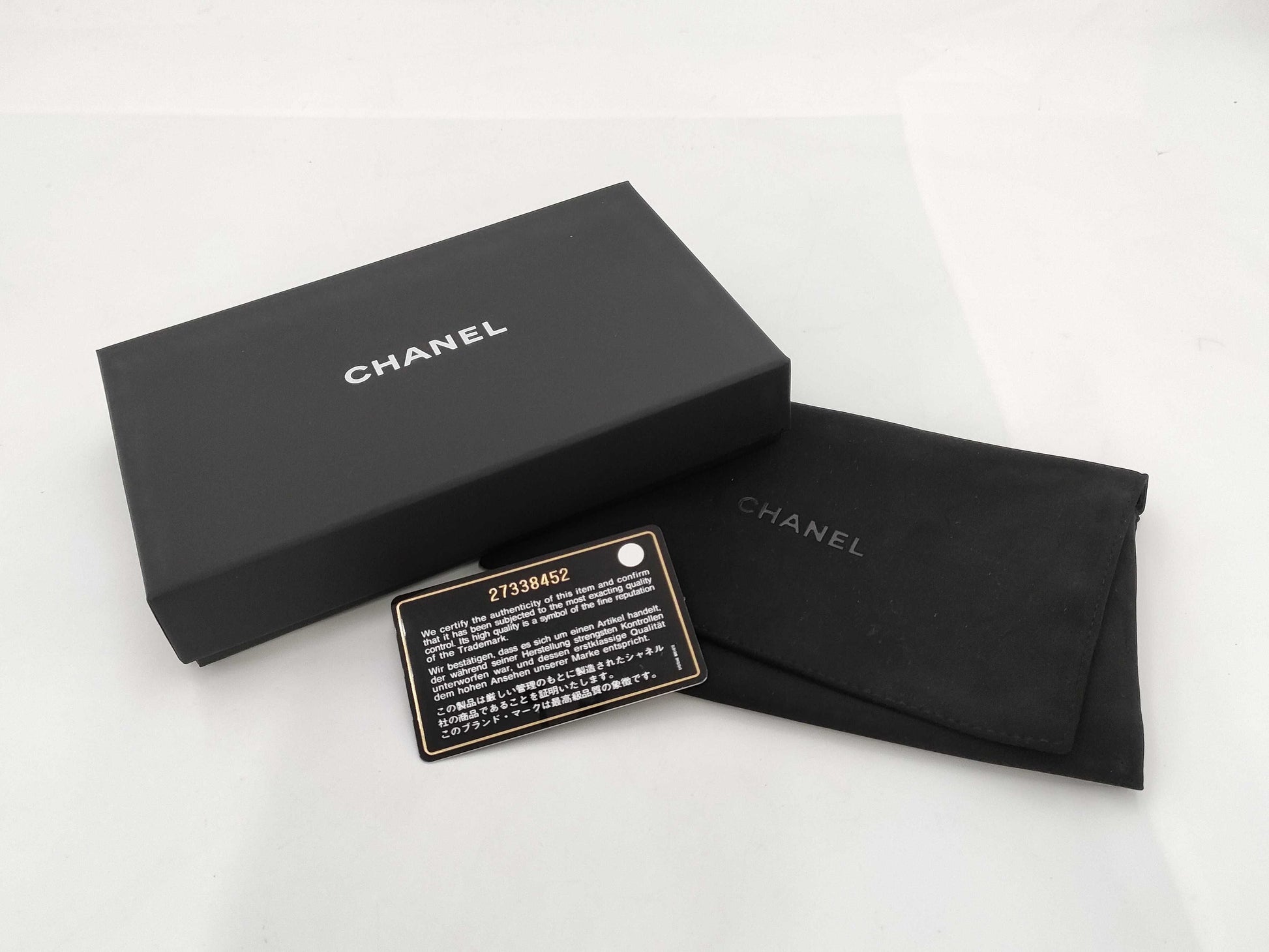 CHANEL Caviar Wallet Round Pink Wallet