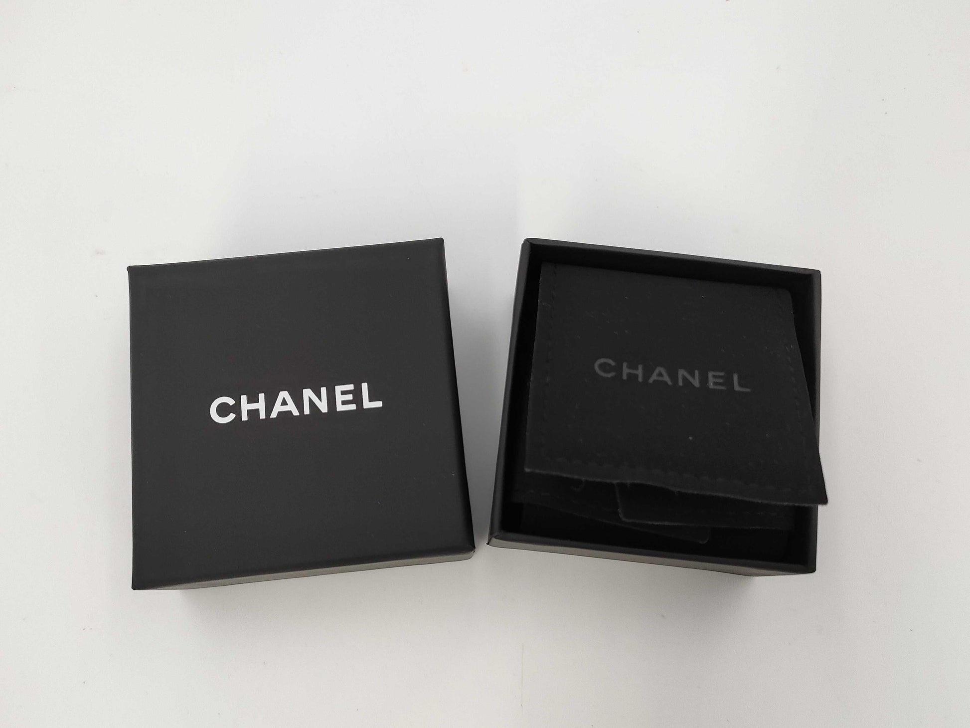 CHANEL pearl earrings
