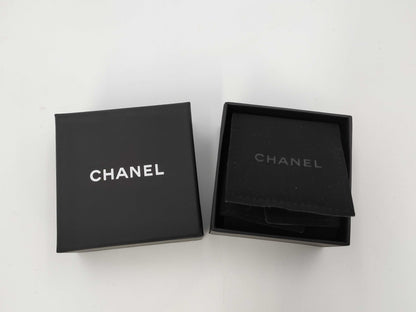 CHANEL pearl earrings