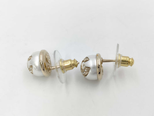 CHANEL pearl earrings