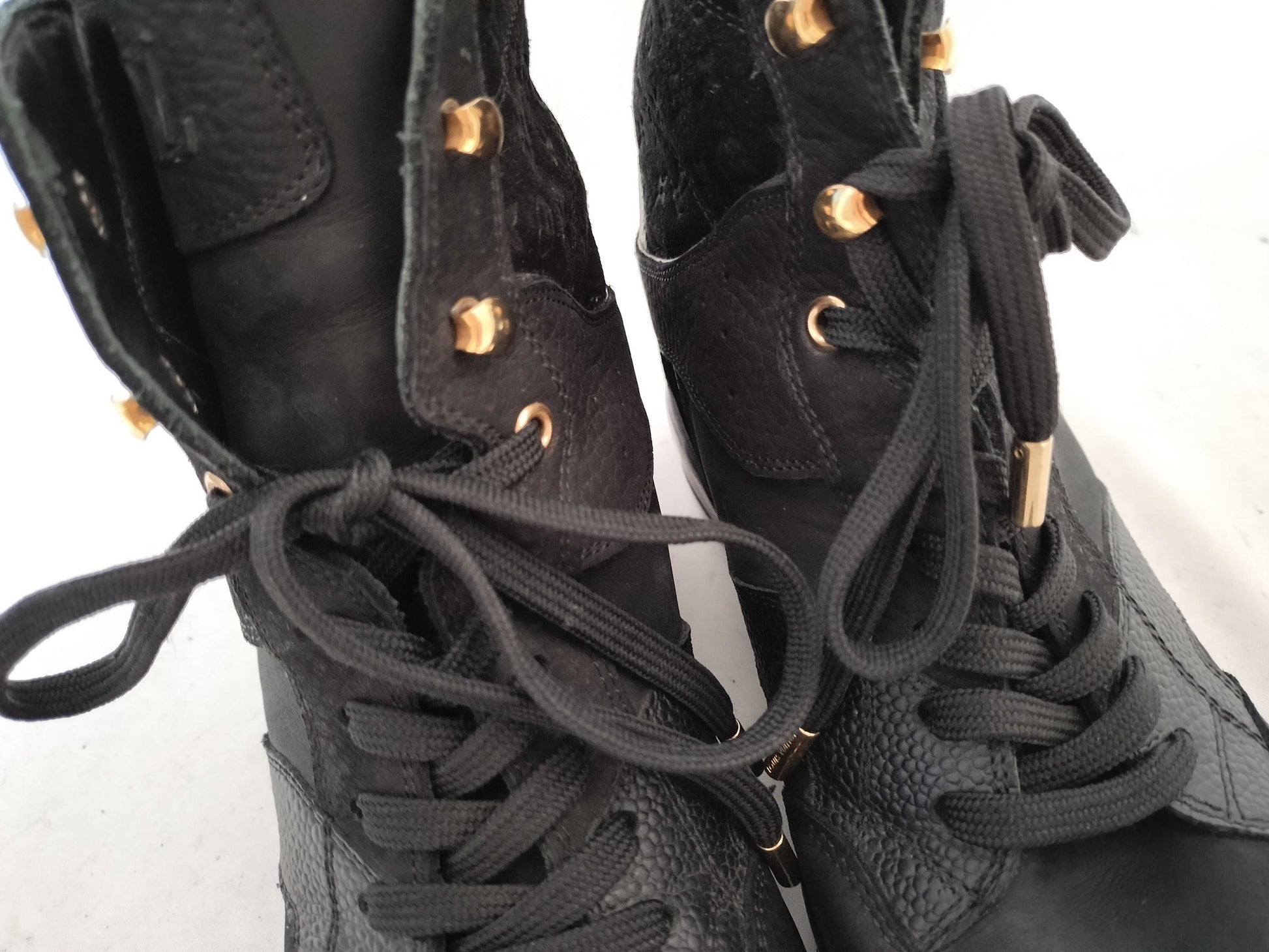 LOUIS VUITTON GO0183 Louis Vuitton Women's Shoes Sneakers Size 38 Black Sneakers