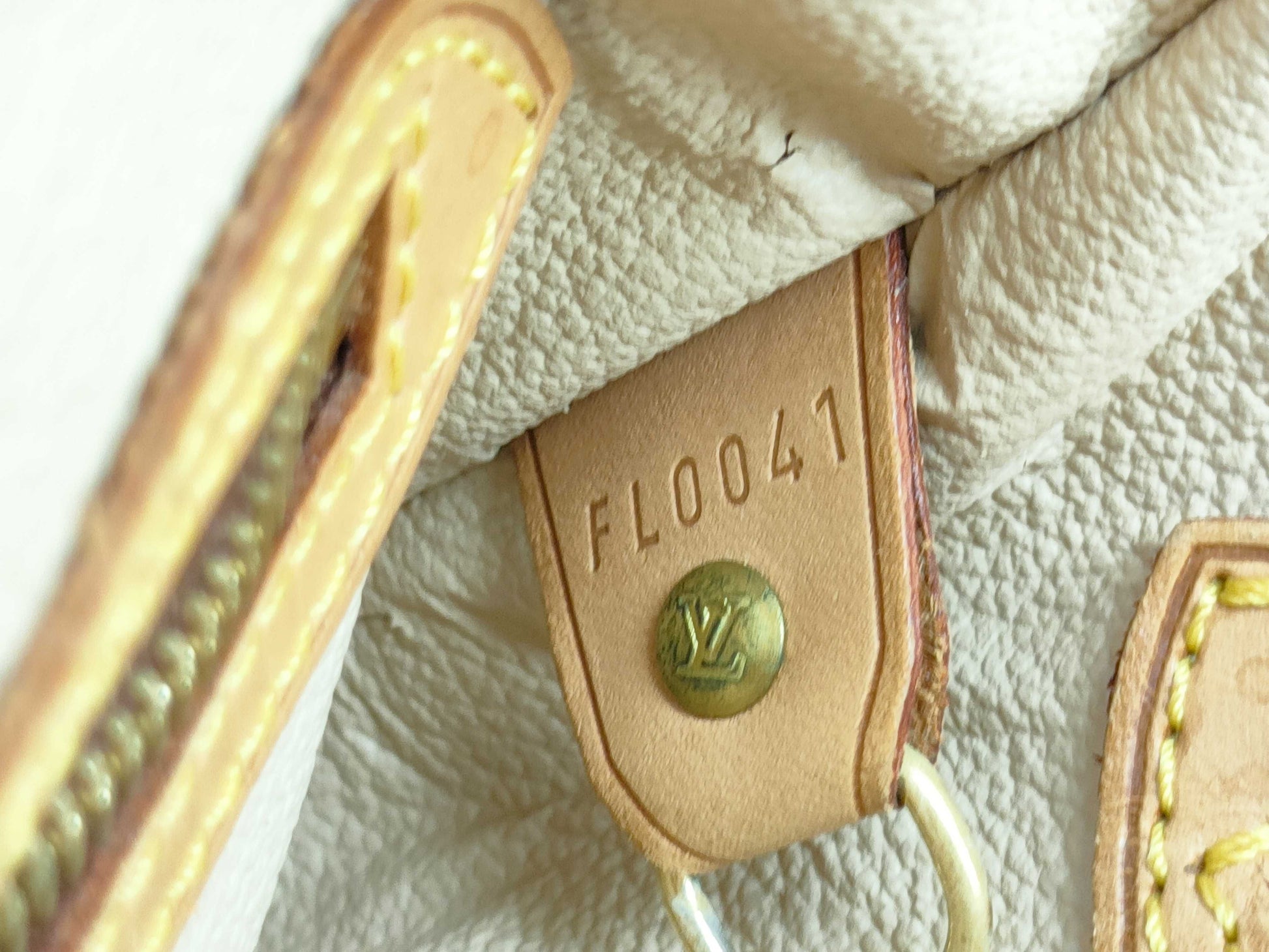 LOUIS VUITTON [Serial Number] RFID Unverifiable Monogram LOUIS VUITTON Monogram M42238 Petit Bucket Tote Bag Tote Bag