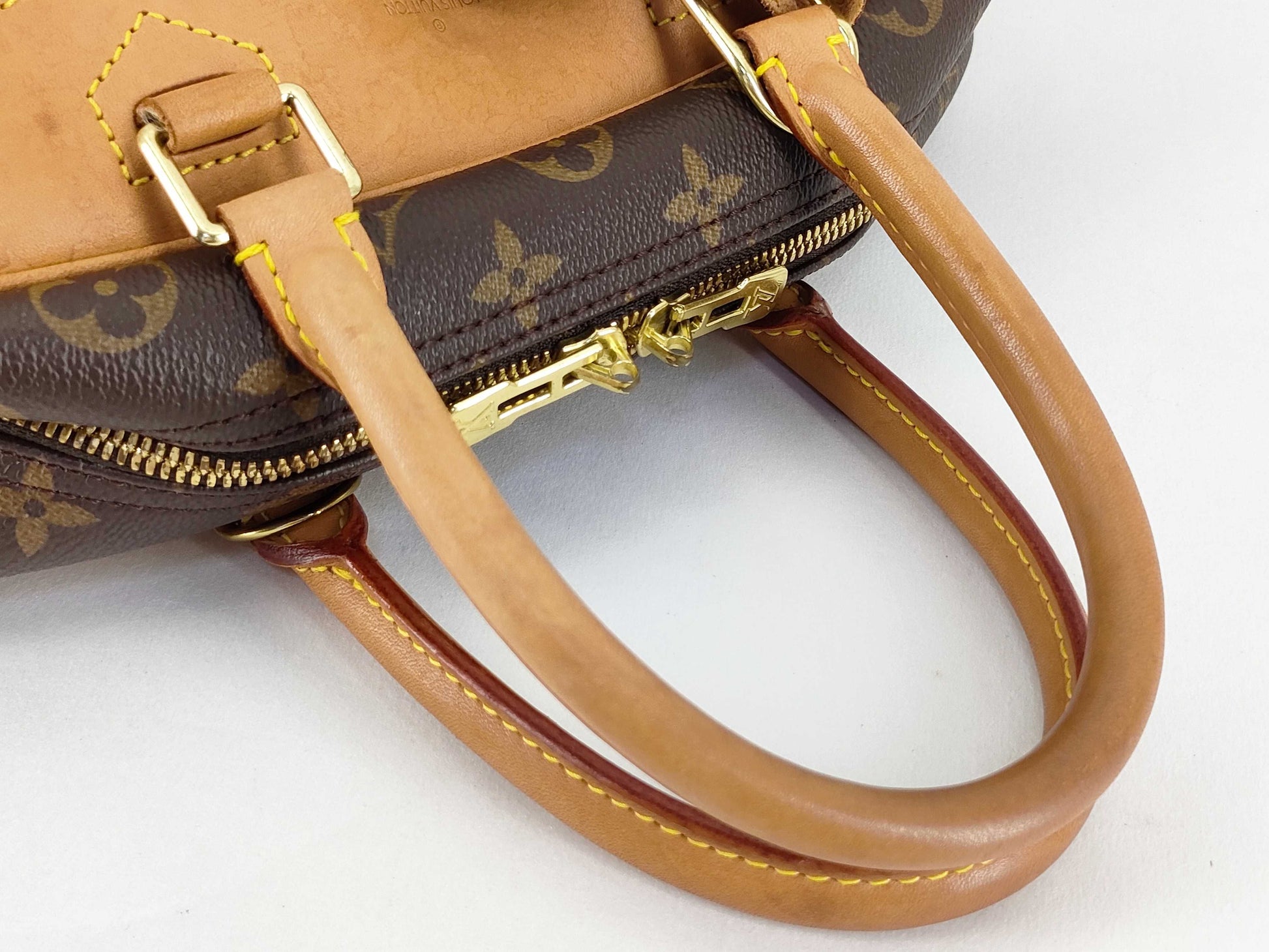 LOUIS VUITTON [Serial Number] RFID Unverifiable Monogram LOUIS VUITTON Handbag M47270 Deauville Monogram Handbag