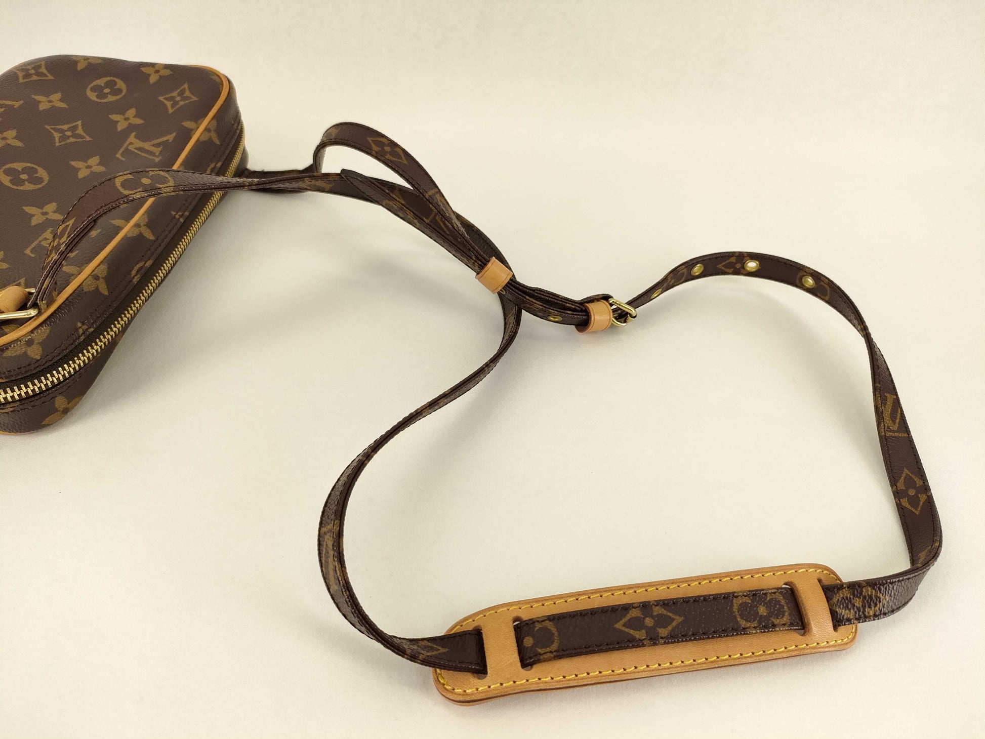 LOUIS VUITTON [Serial Number] RFID Unverifiable Monogram LOUIS VUITTON M51828 Monogram Marly Bandouliere Shoulder Bag 