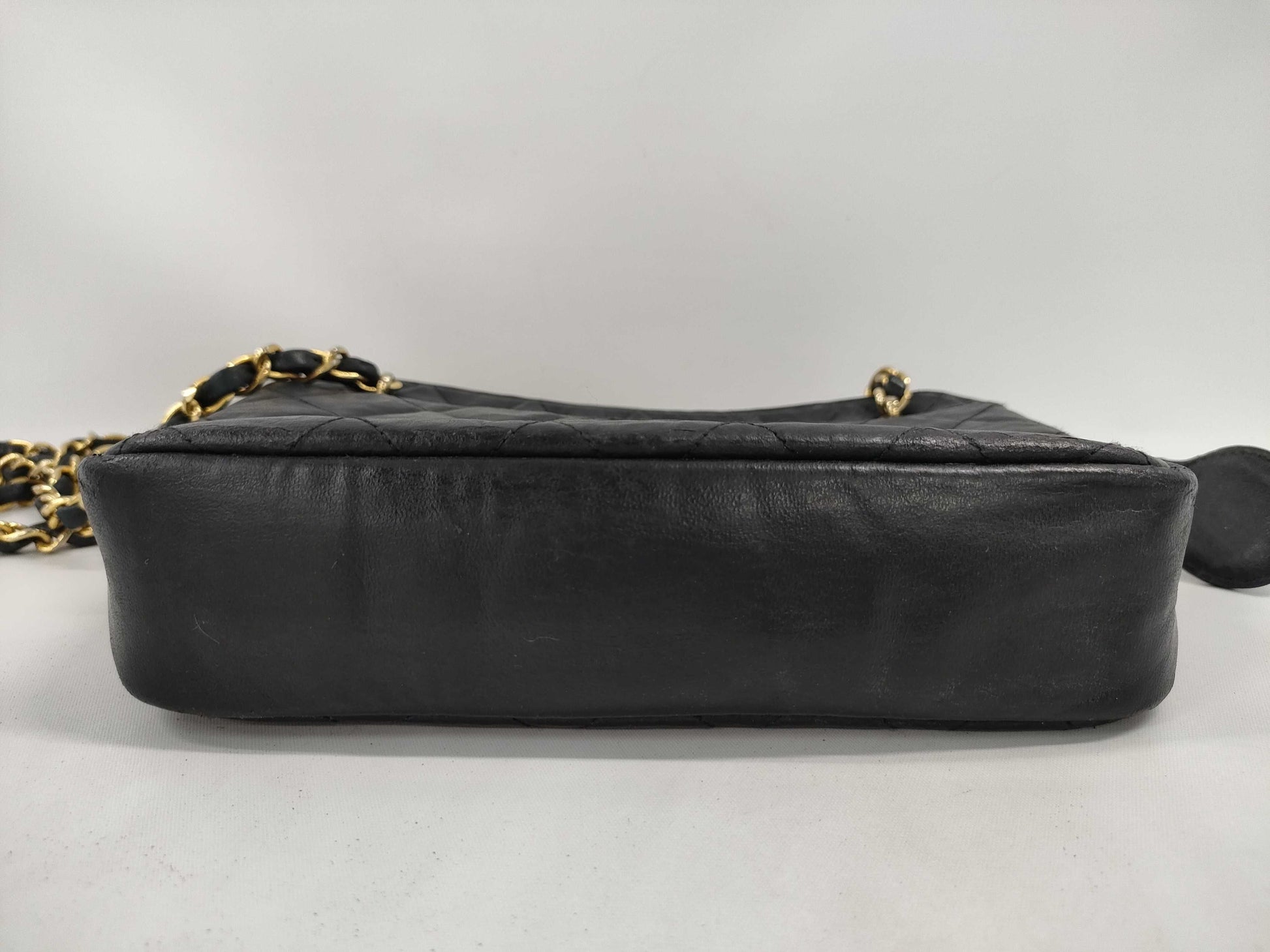 CHANEL Vintage Matelasse Chain Shoulder Bag