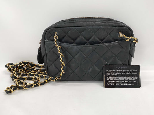 CHANEL Vintage Matelasse Chain Shoulder Bag