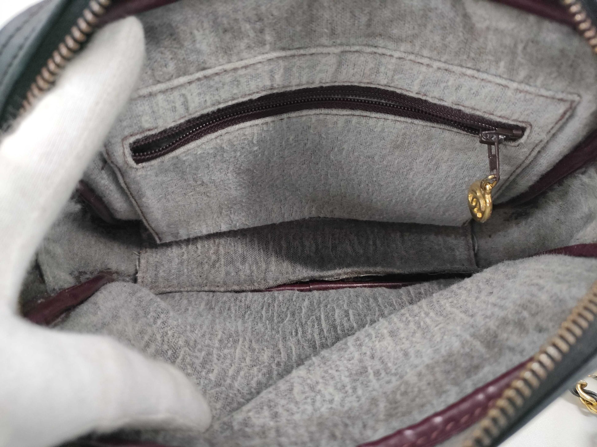 CHANEL Vintage Matelasse Chain Shoulder Bag