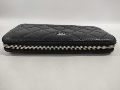 CHANEL Matelasse Round Zip Coco Long Wallet Lambskin Wallet