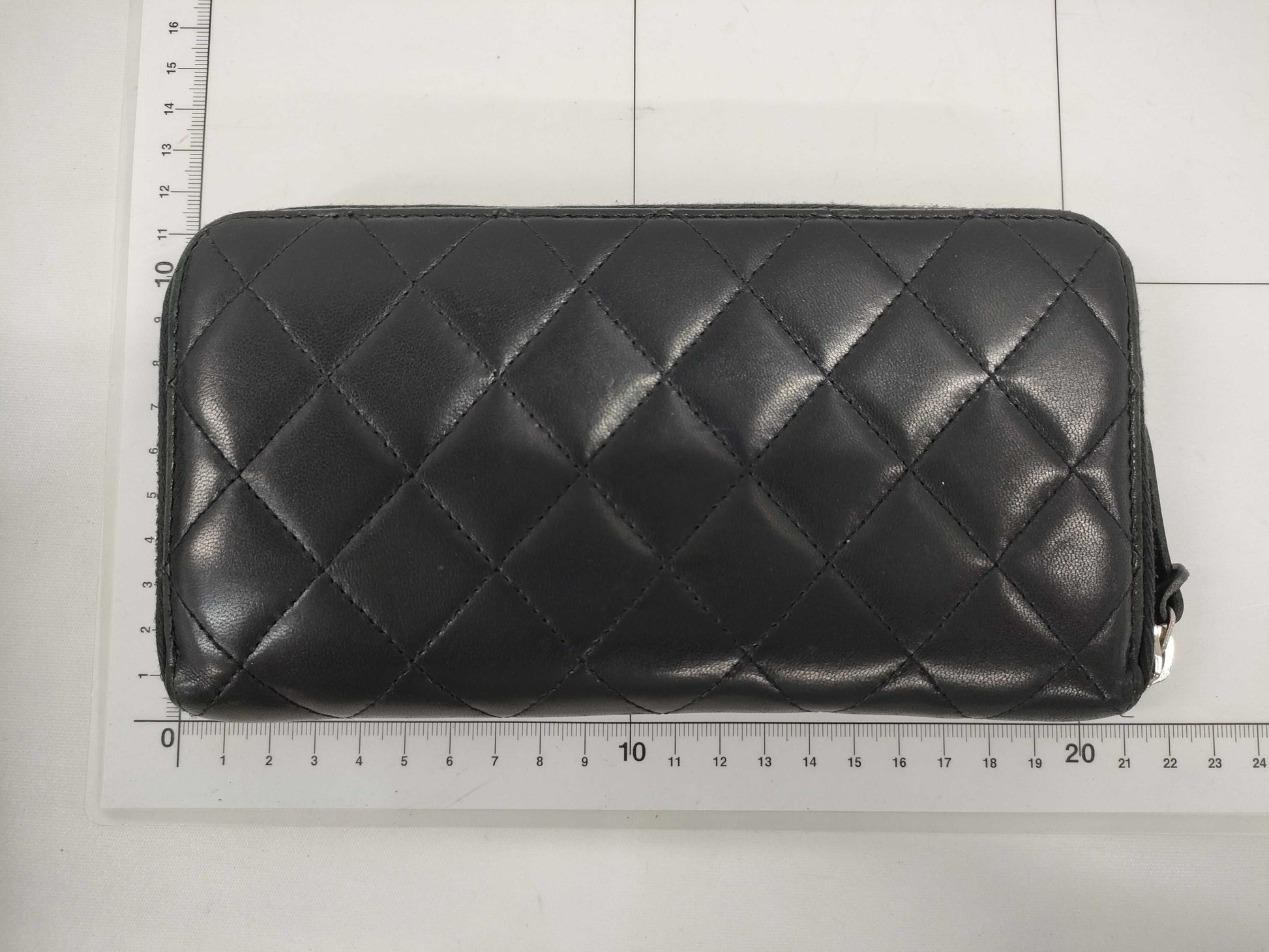 CHANEL Matelasse Round Zip Coco Long Wallet Lambskin Wallet