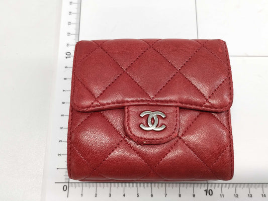 CHANEL Red Leather Quilted Bifold Wallet