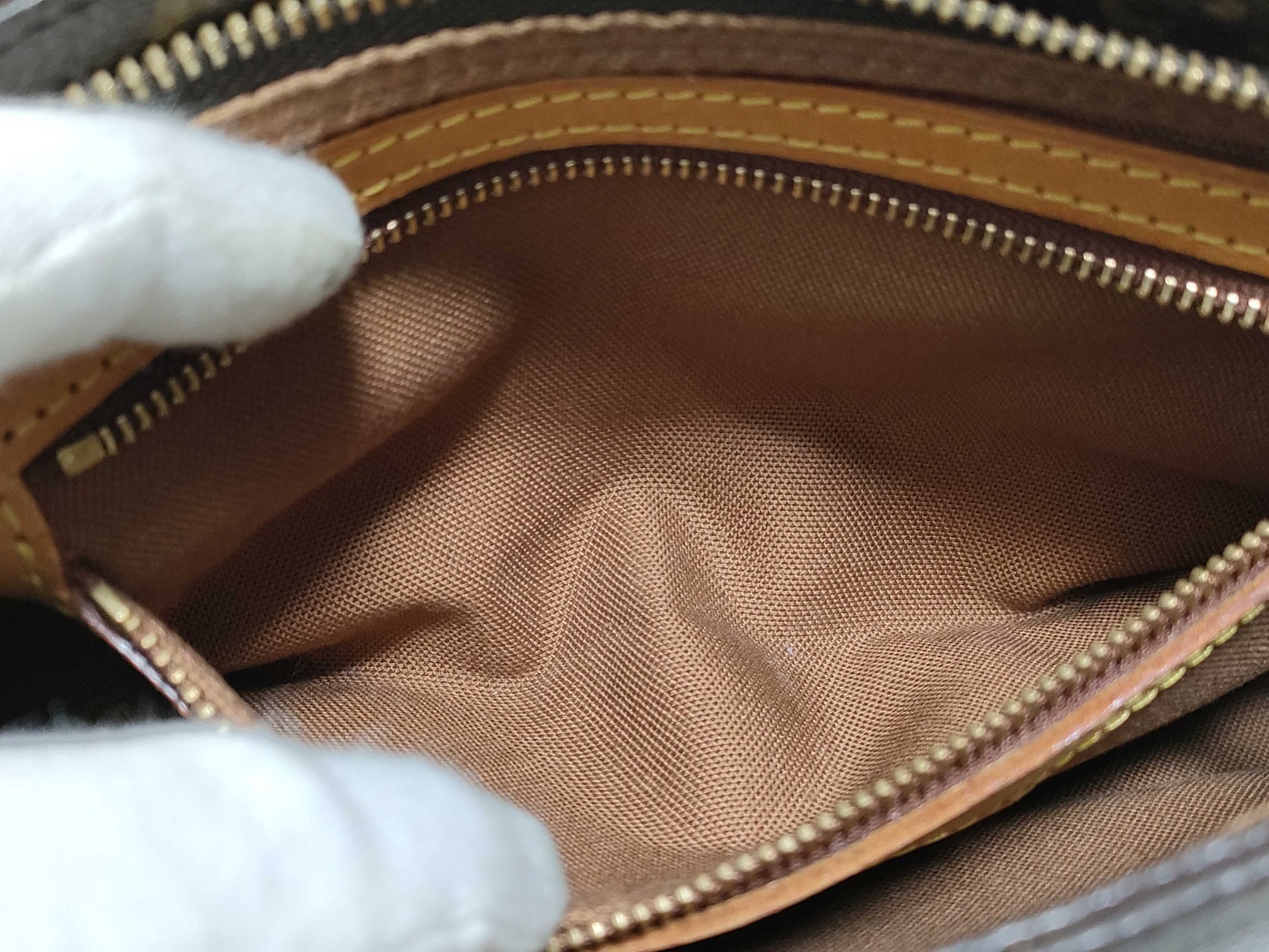 LOUIS VUITTON RFID Unverified SD1001 Monogram Louis Vuitton Monogram Shoulder Bag