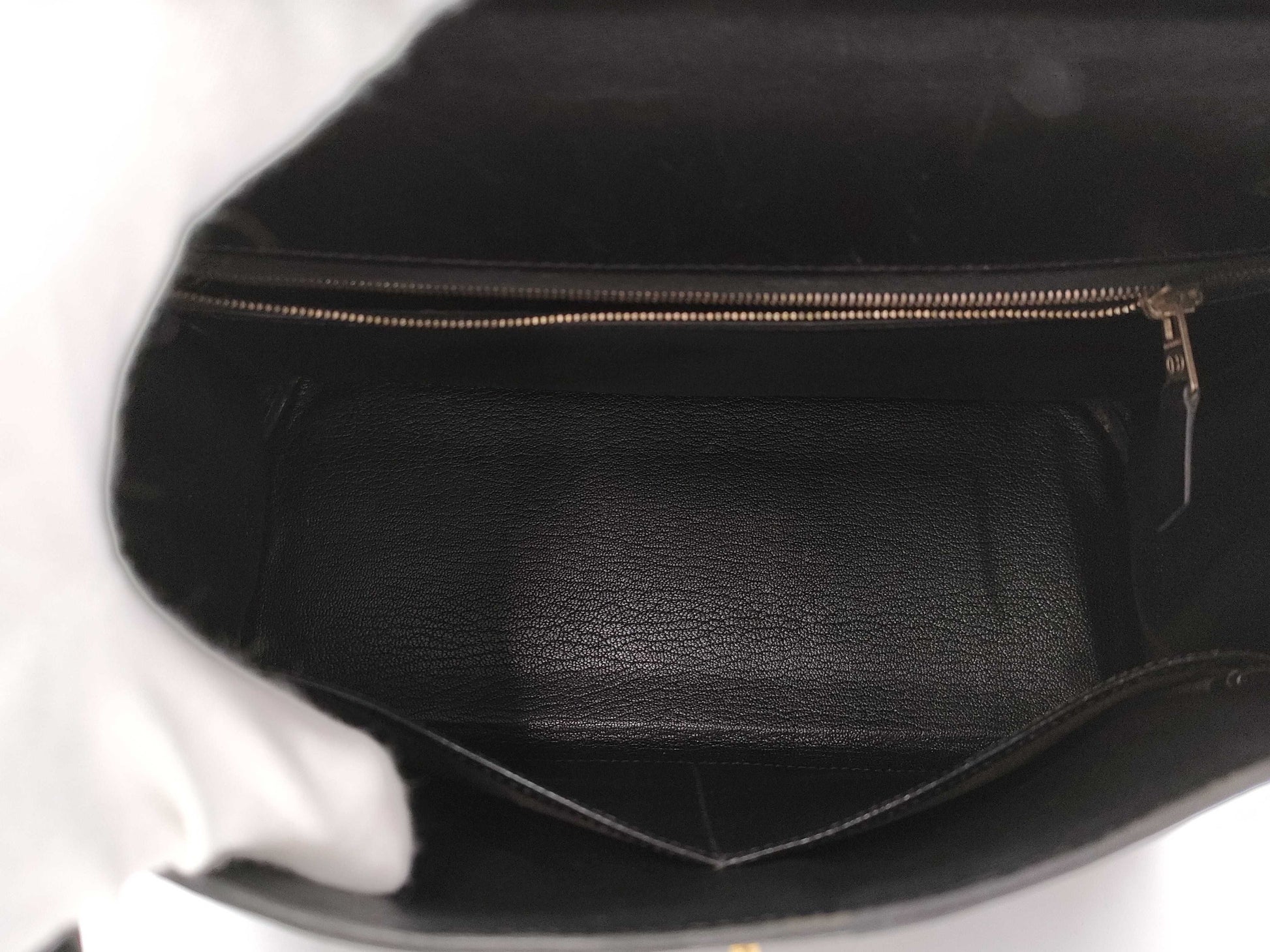 HERMES Kelly 28 Box Calf Black Handbag with A Stamp and Inner Stitching