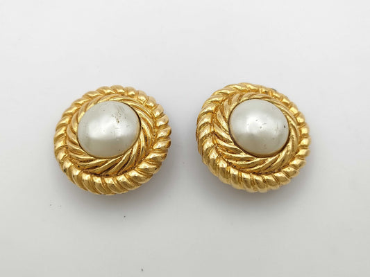 CHANEL pearl earrings