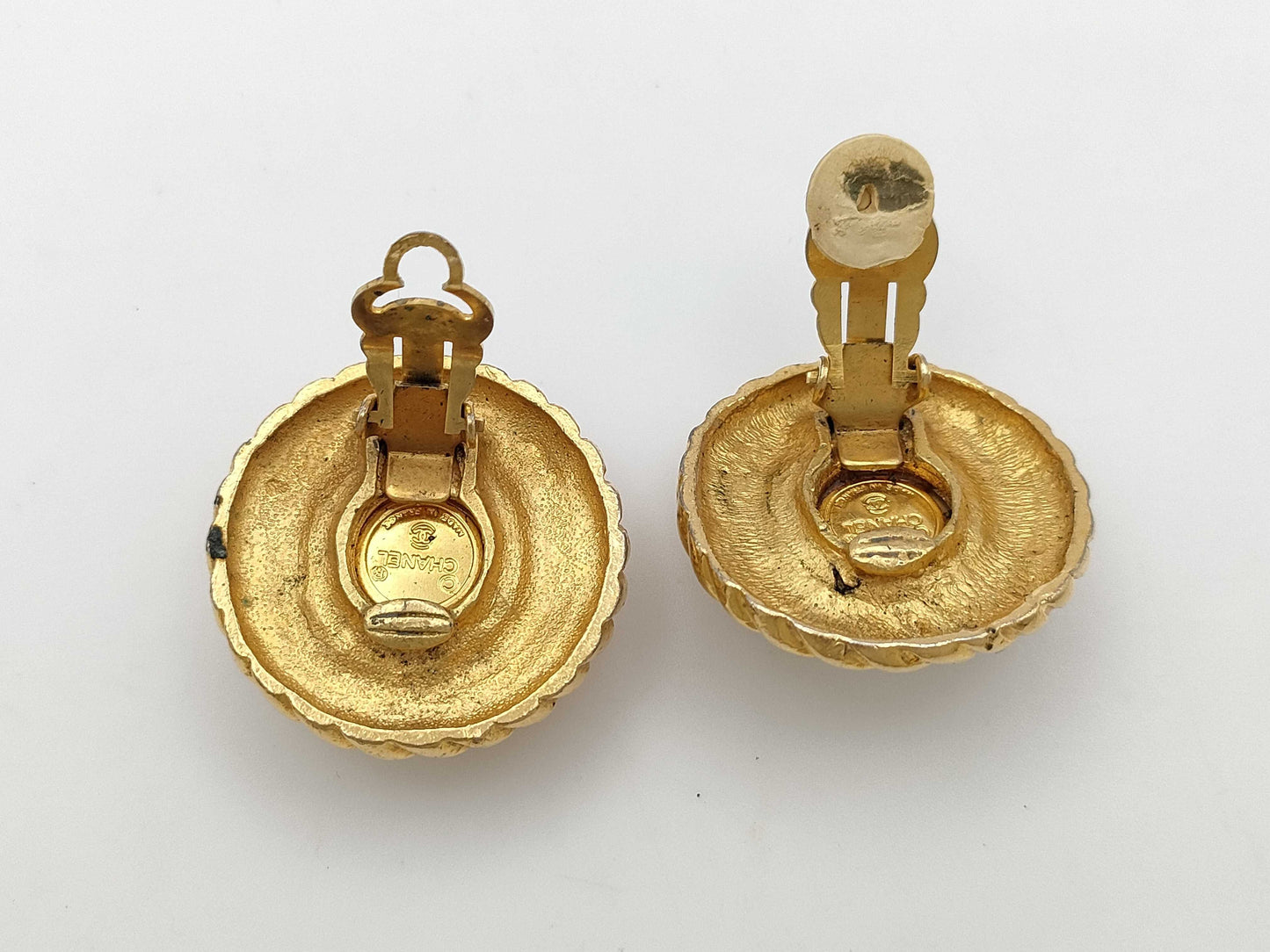 CHANEL pearl earrings