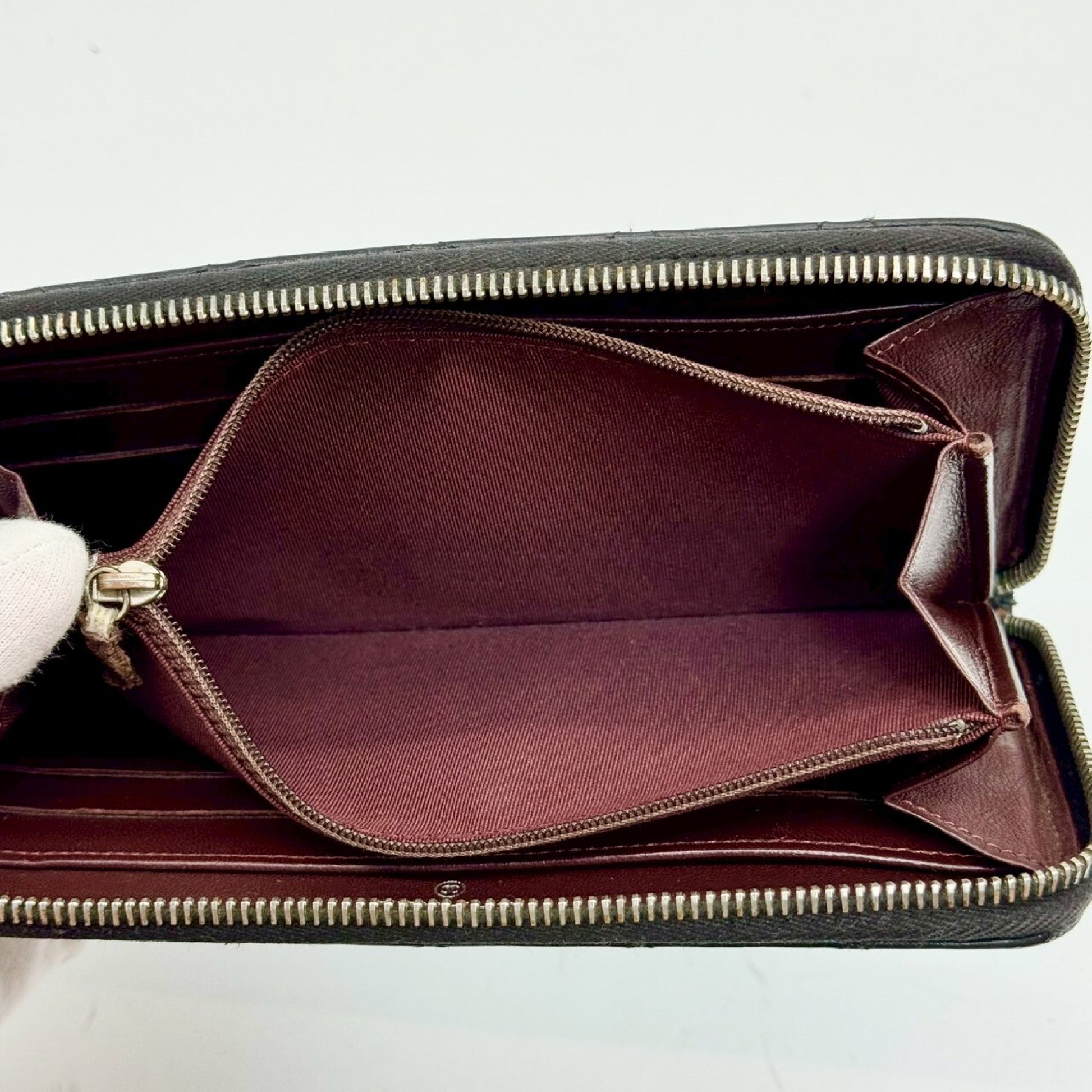 CHANEL Matelasse Lambskin Round Zip Long Wallet 15601568 Wallet