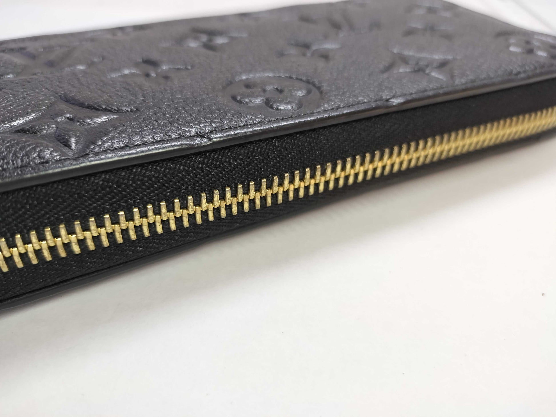 LOUIS VUITTON SP2157 Monogram Empreinte Louis Vuitton LOUIS VUITTON m60172 Clemence Empreinte Wallet