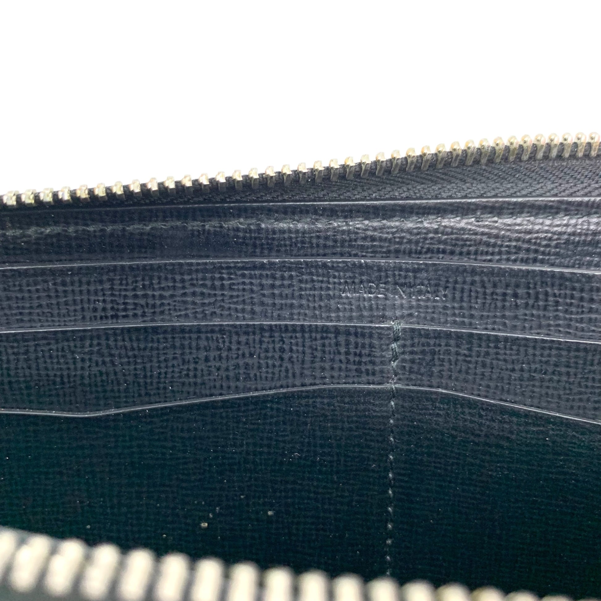 Dunhill round zipper leather wallet