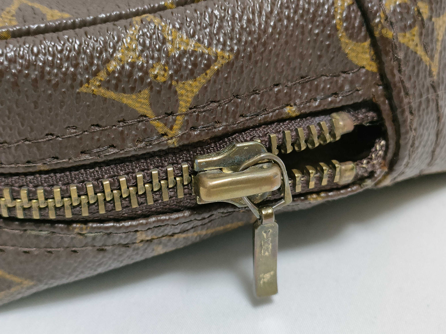 LOUIS VUITTON RFID Unverifiable Serial Number Unverifiable Monogram Louis Vuitton True Toilet 23 Second Bag