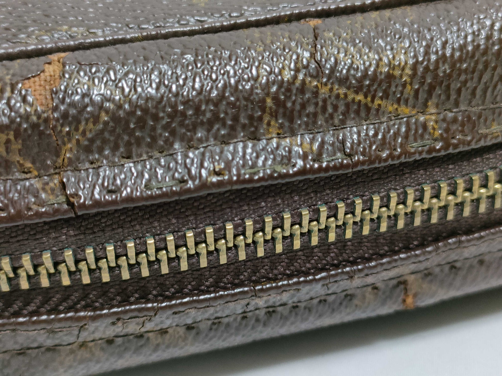 LOUIS VUITTON RFID Unverifiable Serial Number Unverifiable Monogram Louis Vuitton True Toilet 23 Second Bag