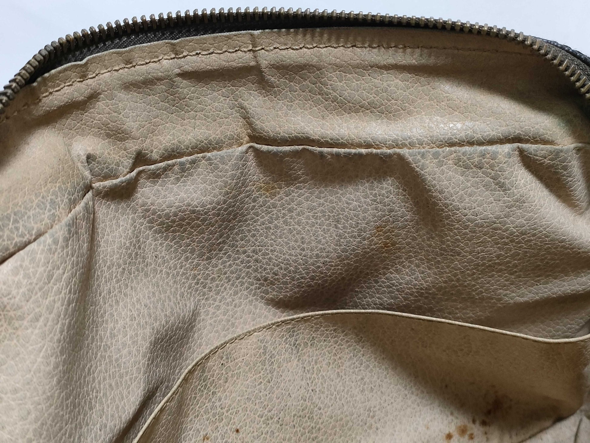 LOUIS VUITTON RFID Unverified 884NO Monogram Louis Vuitton True Toilet Second Bag
