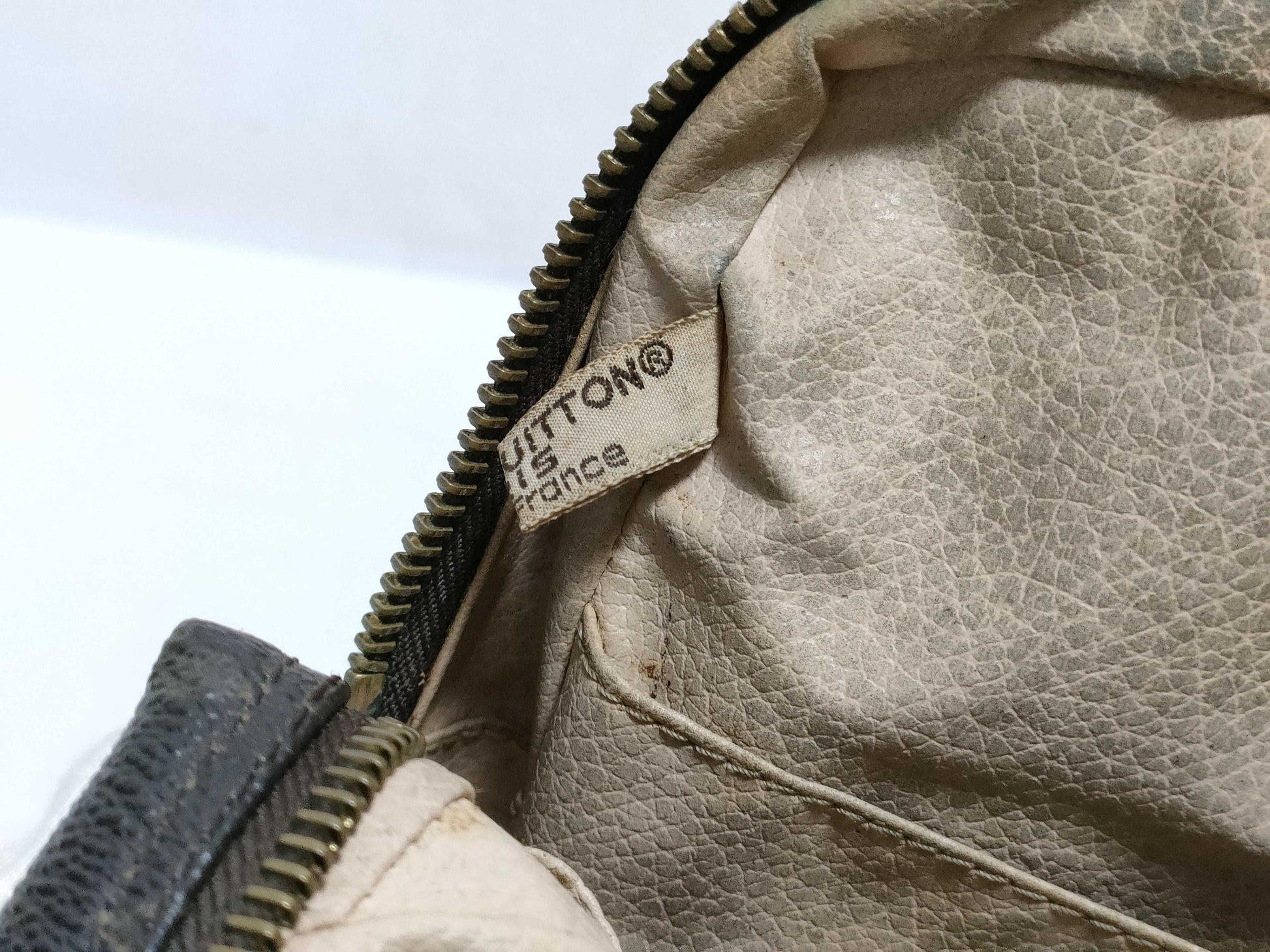 LOUIS VUITTON RFID Unverified 884NO Monogram Louis Vuitton True Toilet Second Bag