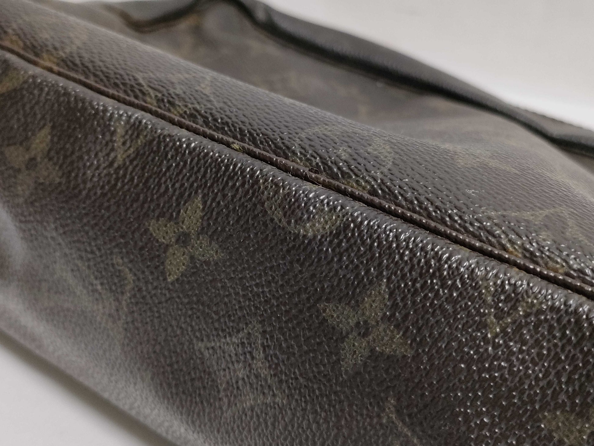 LOUIS VUITTON RFID Unverified 884NO Monogram Louis Vuitton True Toilet Second Bag
