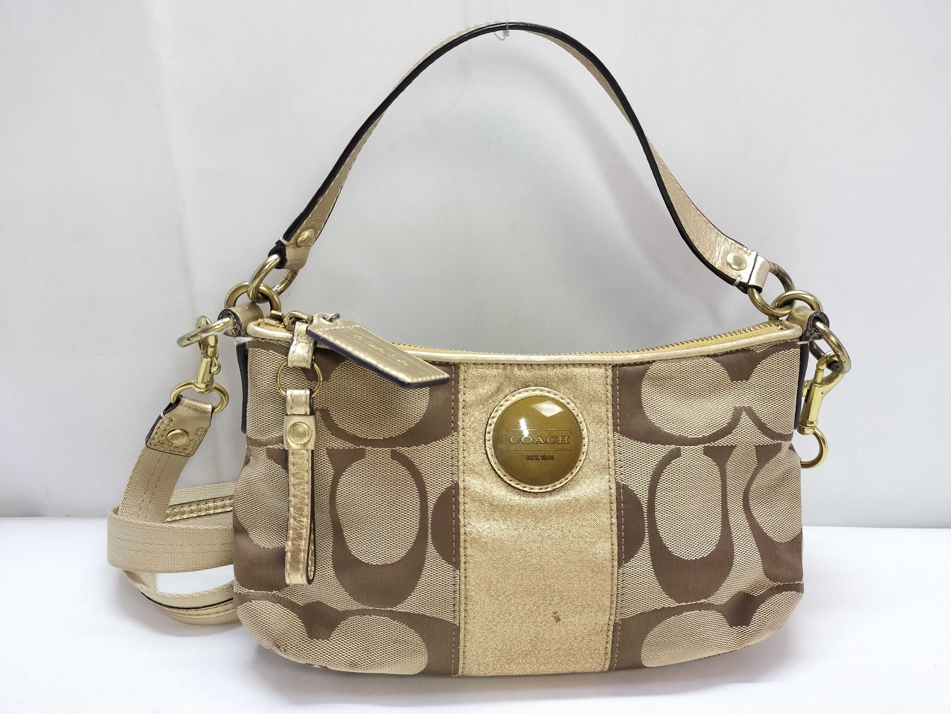 COACH Signature Coach Shoulder 2-Way Shoulder Bag