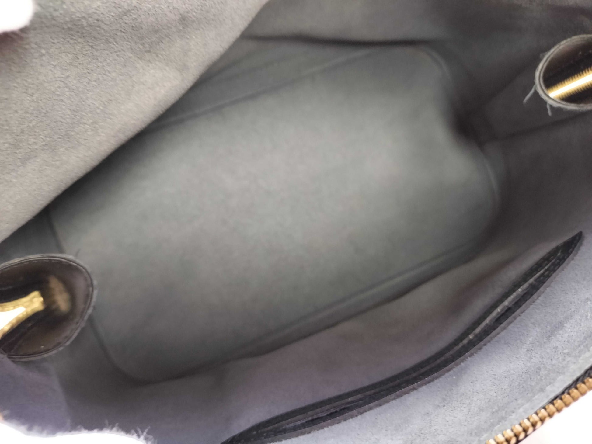 LOUIS VUITTON AR0052 Epi Louis Vuitton Epi Alma Handbag
