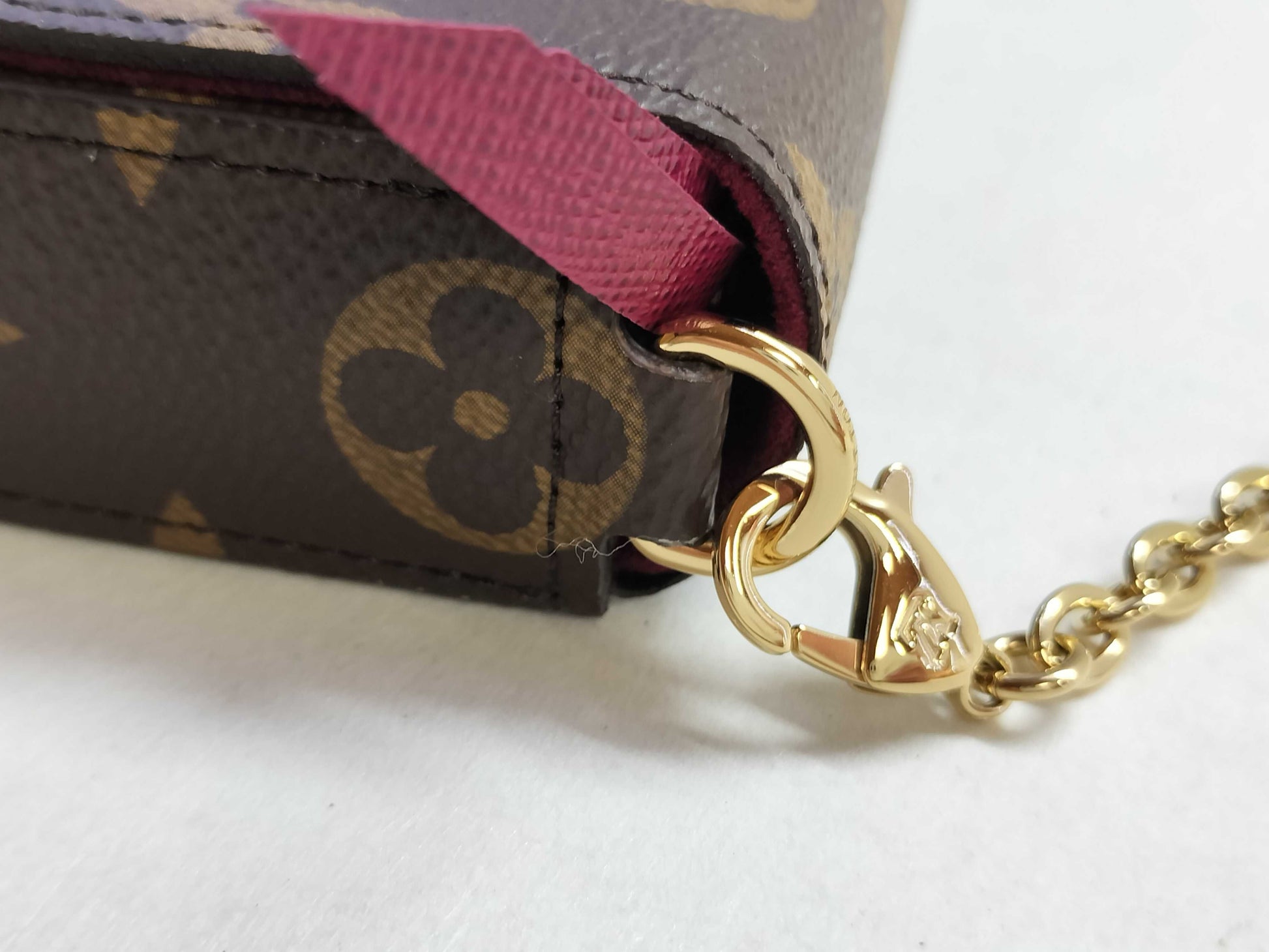 LOUIS VUITTON RFID Verified Monogram Louis Vuitton Pochette Felicie Shoulder Bag