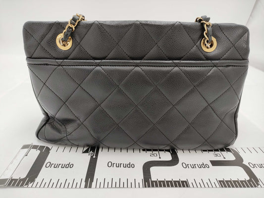 CHANEL Caviar Skin Shoulder Bag