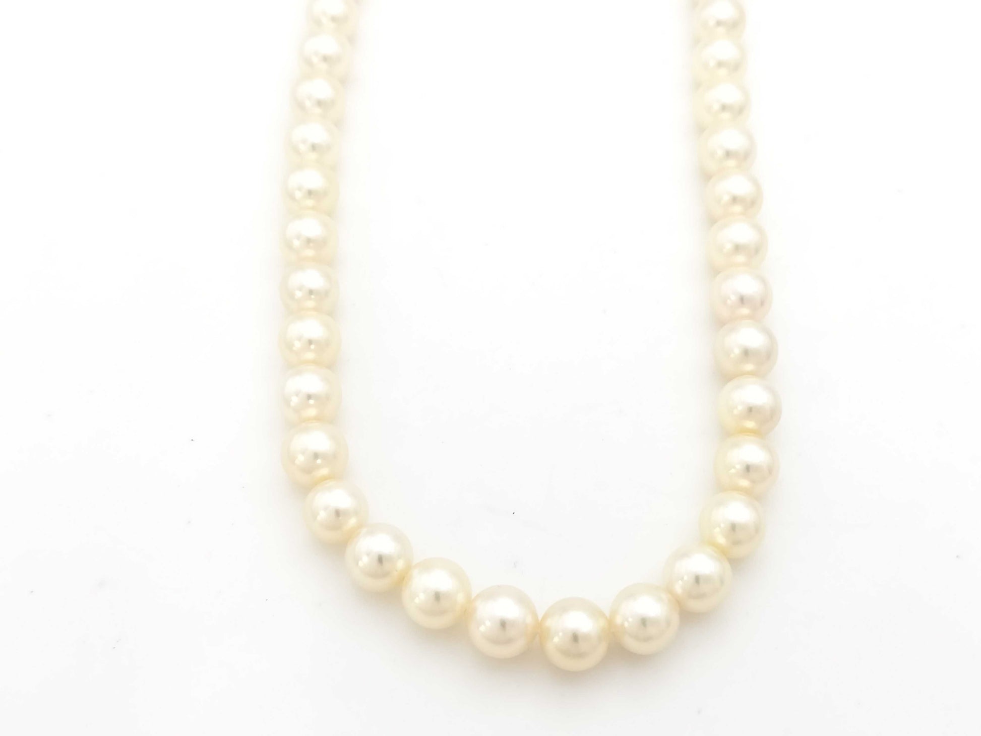 TASAKI Pearl Necklace, approx. 7.0-7.4mm diameter, 14K White Gold, 32.6g 