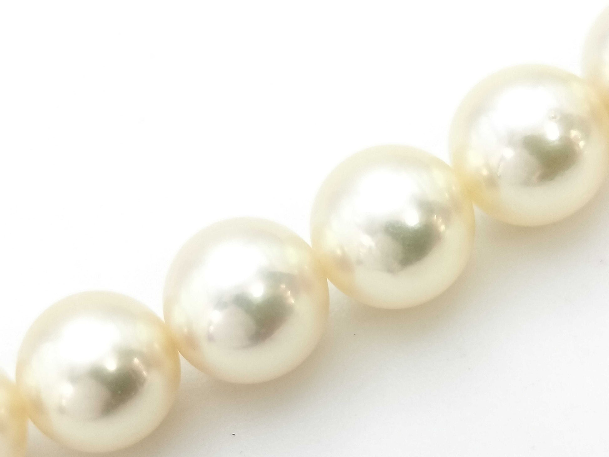 TASAKI Pearl Necklace, approx. 7.0-7.4mm diameter, 14K White Gold, 32.6g 