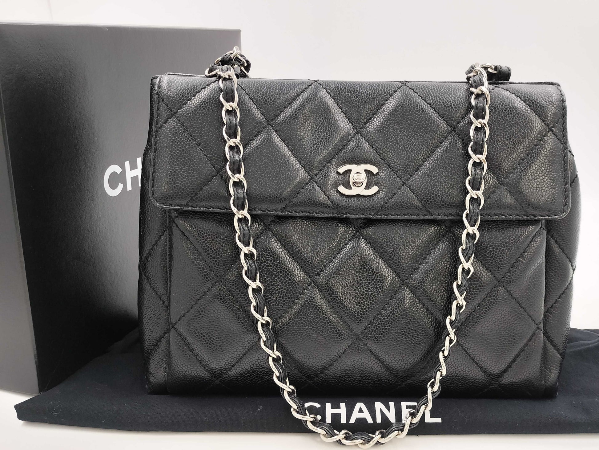 CHANEL Matelasse Chain Tote Bag in Caviar Leather, Black, 6159214