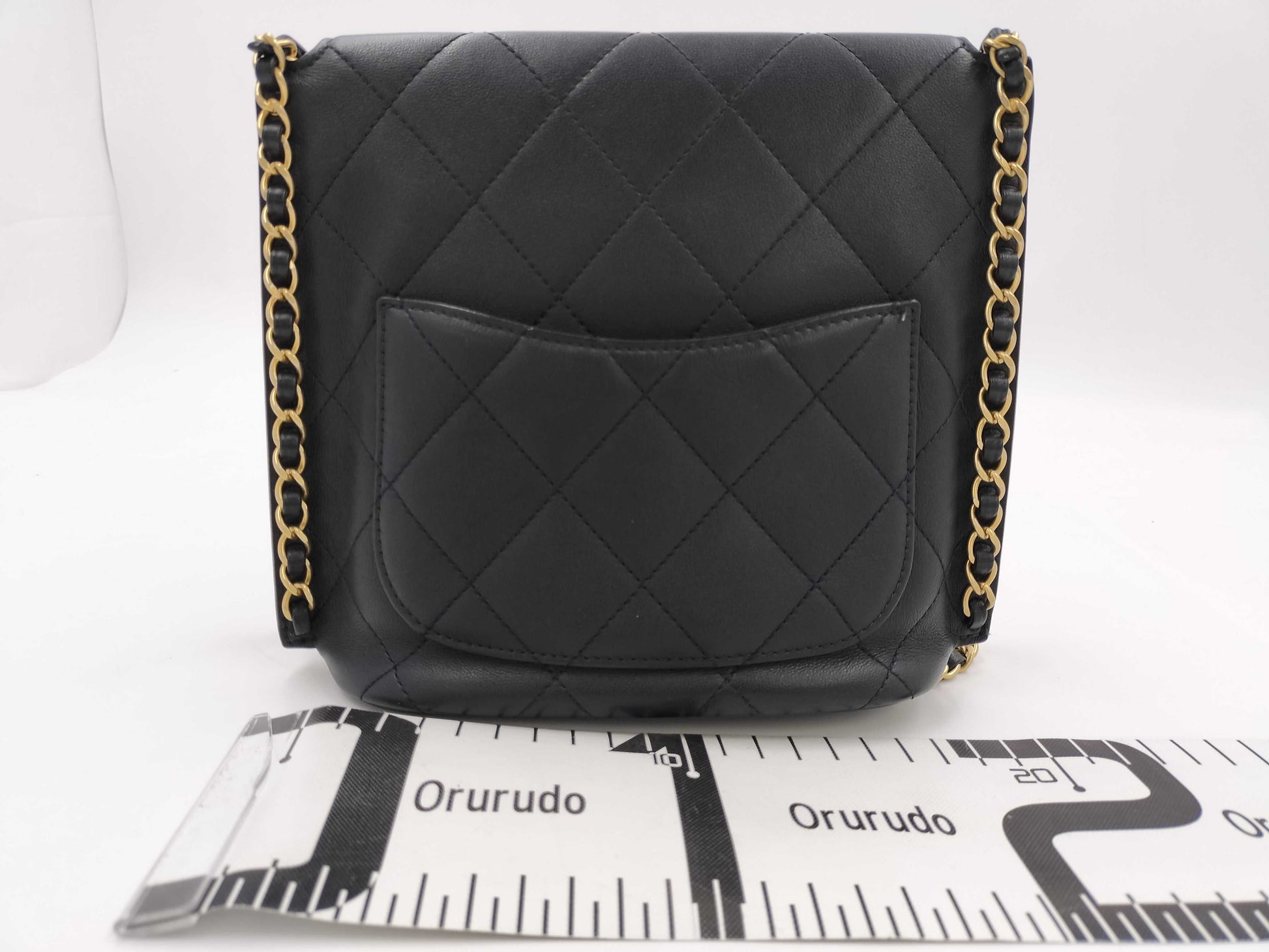 CHANEL AS2542 Hobo Chain Shoulder Bag in Black Leather 