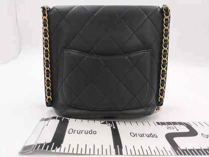 CHANEL AS2542 Hobo Chain Shoulder Bag in Black Leather 